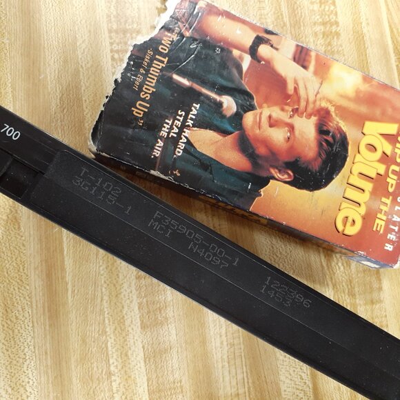 Pump Up the Volume 1990 VHS Christian Slater Samantha Mathis Seth Green Zappa - Picture 12 of 12